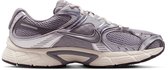 Nike V5 Sneakers Hj5228-003 - Kleur Grijs - Maat 45.5
