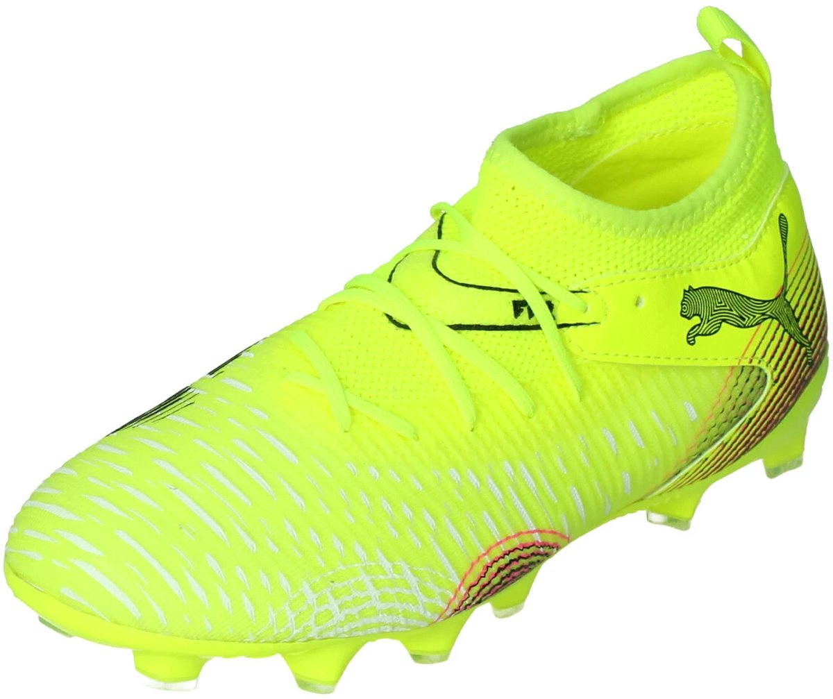 PUMA FUTURE 8 MATCH FG/AG Jr voetbalschoen in felgeel met zwart en rode details, maat 32, geschikt voor kunstgras.