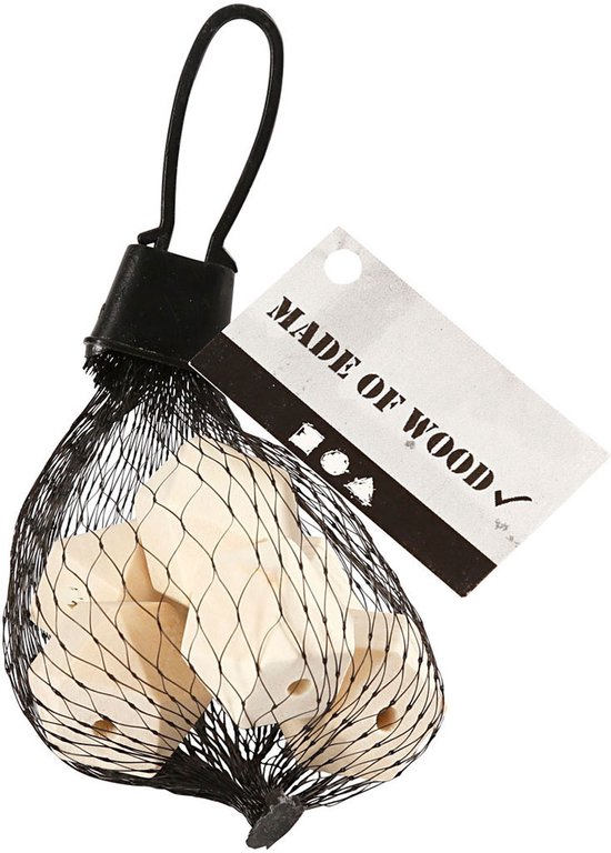 Zes lichtgekleurde houten kralen in diamantvorm in een zwart netje, met kaartje waarop 'MADE OF WOOD' staat.