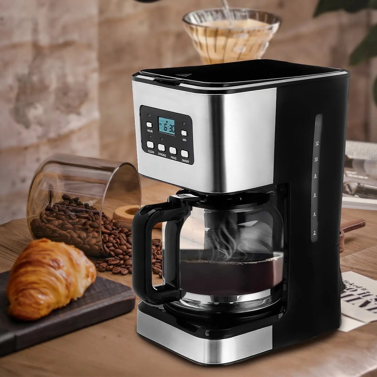 CS - Koffiezetapparaat- Koffiezetapparaat filterkoffie- Filterkoffie- 12 kopjes- Zwart- Met touch display- Met glazen kan- Zilver\Zwart- RVS- Timer- Permanente koffiefilter- 950 W