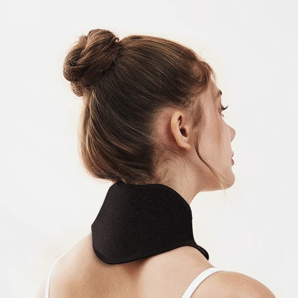 Nekbrace voor Nekpijn en Ondersteuning - Zelfverwarmend met Magnetische Therapie