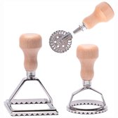 Bondoo - ravioli snijder - ravioli uitsteker - ravioli set 3 stuks rond/vierkant stempels en snijder - raviolimakers - ravioli stempel - raviolimaker - ravioli mal - ravioli stamper - deegwiel - patatsnijder - pastamaker - Hout
