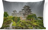 Sierkussen Kasteel Himeji voor binnen - Het Aziatische Himeji kasteel in Japan - 60x40 cm - rechthoekig binnenkussen van katoen