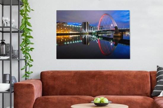 Le pont Clyde Arc à Glasgow avec un ciel coloré Toile 140x90 cm - Tirage photo sur Toile (Décoration murale salon / chambre) / Villes européennes Peintures sur toile