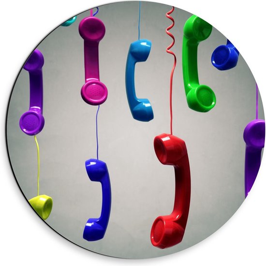 Dibond Wandcirkel - Hangende Gekleurde Telefoons - 30x30cm Foto op Aluminium Wandcirkel (met ophangsysteem)
