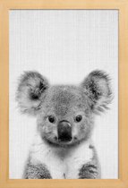 JUNIQE - Poster in houten lijst Koala zwart-wit foto -20x30 /Grijs &