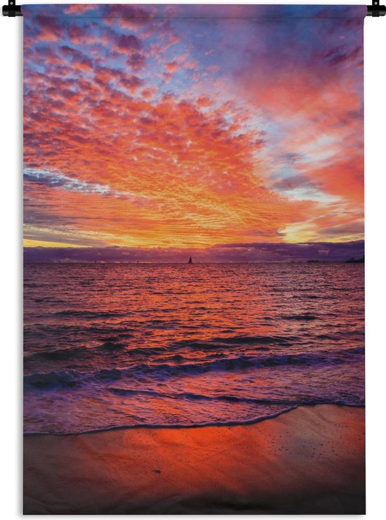 Wandkleed Zonsondergang op het strand - De zonsondergang kleurt de lucht rood langs het strand Wandkleed katoen 90x135 cm - Wandtapijt met foto