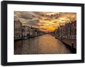 Foto in frame , Rivier door een stad ,120x80cm , Multikleur , wanddecoratie