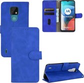 Voor Motorola Moto E7 Effen Kleur Huid Voel Magnetische Gesp Horizontale Flip Kalf Textuur PU Lederen Case met Houder & Kaartsleuven & Portemonnee (Blauw)