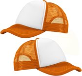 2x stuks truckers cap/pet oranje/wit voor volwassenen - Koningsdag / Oranje supporters feestartikelen
