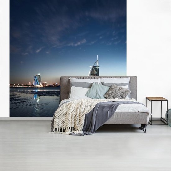 Papier peint vinyle - Belle Burj Al Arab et Jumeirah Beach Hotel au coucher du soleil largeur 450 cm x hauteur 450 cm - Tirage photo sur papier peint (disponible en 7 tailles)