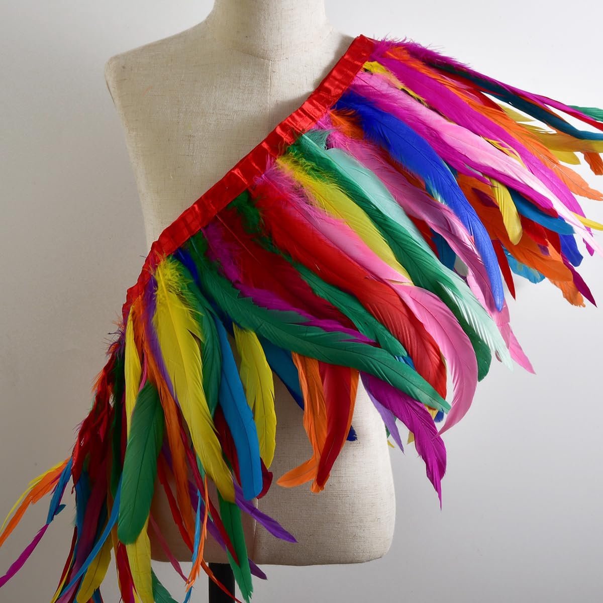 Franje met Satinlint, 2 Meter Lang en 28-33cm Breed, Natuurlijke Veren voor Naaien, Kostuums, Carnaval, Halloween, Bruiloft en DIY Handwerk (Multikleur)