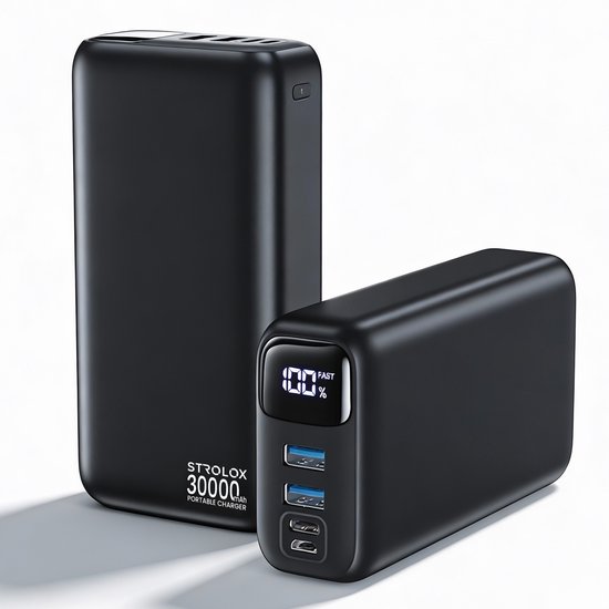 Twee zwarte powerbanks van Strolox, beide met een digitaal display dat "FAST 100%" aangeeft en meerdere USB-poorten.