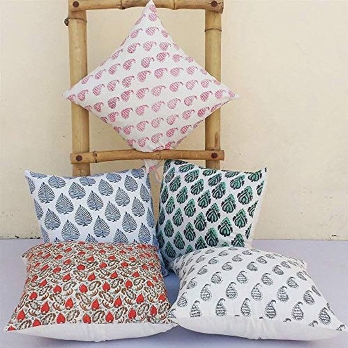 5-delige set decoratieve kussenslopen met traditionele block print - handgemaakt en milieuvriendelijk