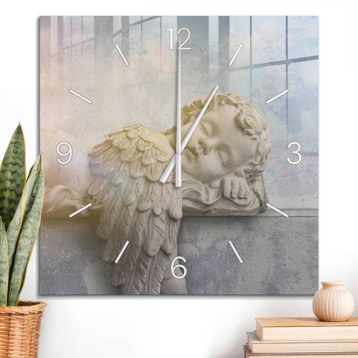 ArtPrintCave Romig Glazen Klok - 60x60 cm - Wandklok Vierkant - Slapende Engel Unieke Klok - Natuur Stille Wandklok - Witte Klokwijzers