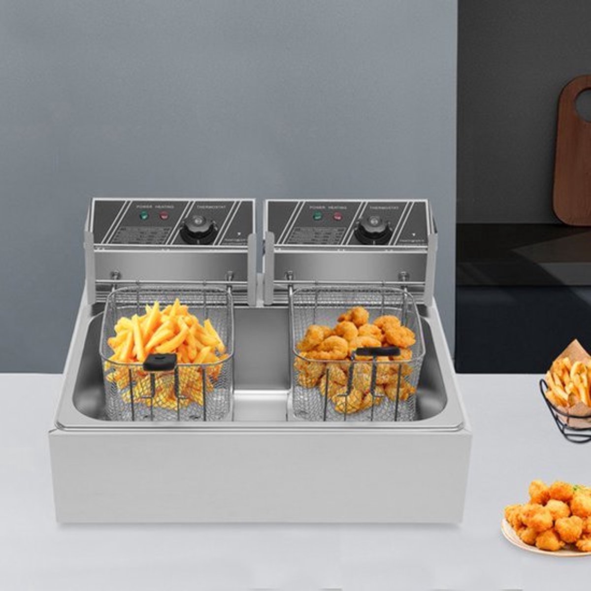 Friteuse Met Eén Cilinder - 12 Liter Inhoud - RVS Behuizing - 2 Mandjes - 2 Verwarmingszones - Temperatuurregelaar - Professionele Frituurpan