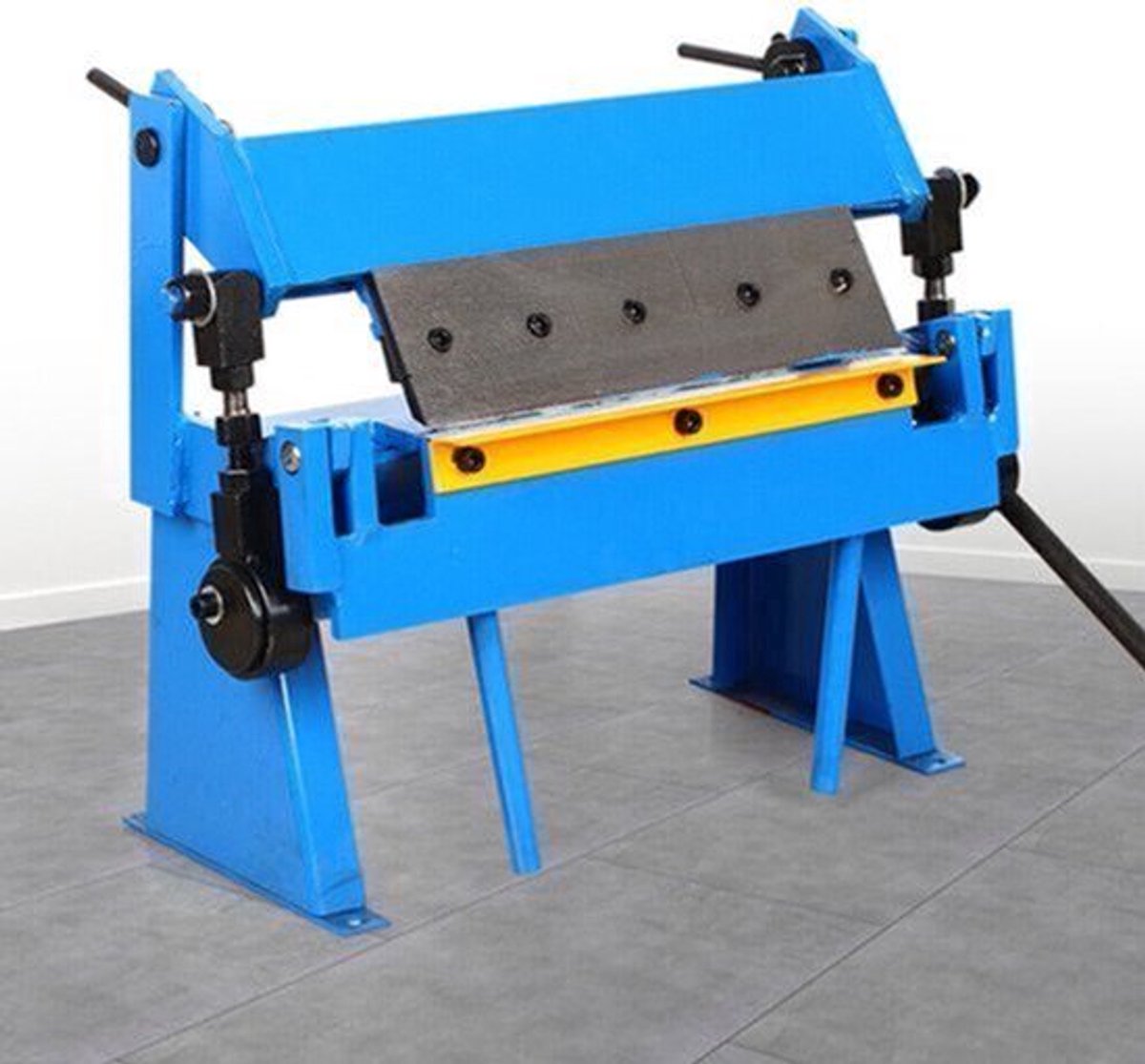 Plaatbuiger – Metaalbuiger – Buigmachine – Buisbuiger – Pijpenbuiger – Draaibaar Mechanisme – Werkbreedte 305 mm – Max Buigdikte 1 mm – Robuust Gestevigd IJzer