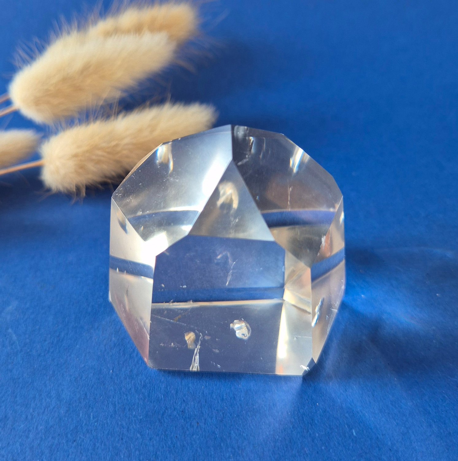 Moonlight Gemstones Premium Bergkristal Punt 149g – Clear Quartz Brazilië Meerkleurig