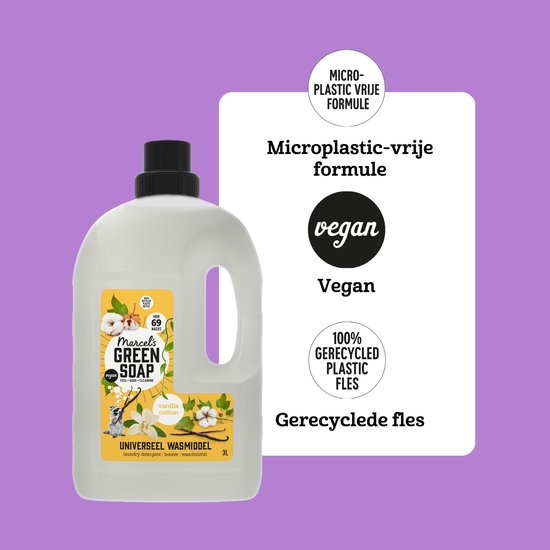 Witte fles met geel etiket van 'Marcel's Green Soap'. 'Microplastic-vrije formule' en 'vegan' vermeldingen.