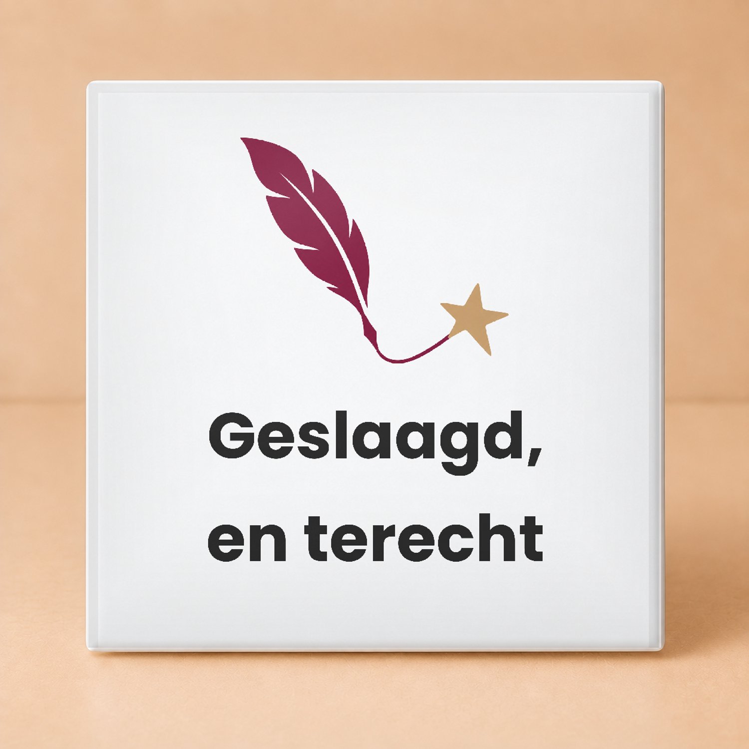 Bedruk King Artistieke Tegel 'Geslaagd, nu nog volwassen doen' – Unieke knipvormen stijl voor geslaagde studenten en liefhebbers - 11 x 11 cm Wit