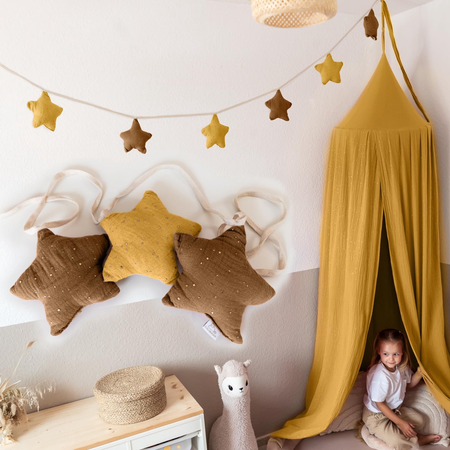 LILIMAUS Sterren slinger kinderkamer met gouden details - stoffen slinger van mousseline katoen - 300 cm - geel en bruin