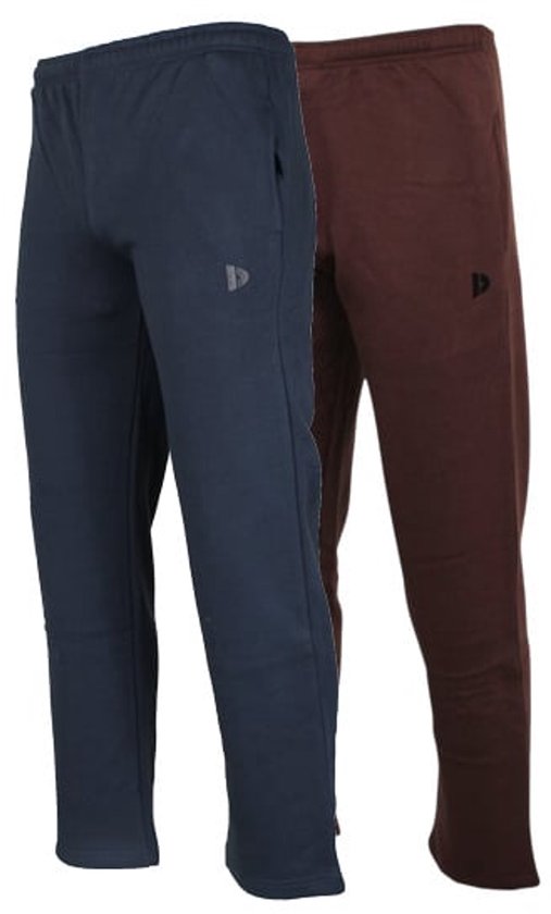 Twee joggingbroeken in navy en bruin met Donnay-logo op de dij en rechte pijpen.