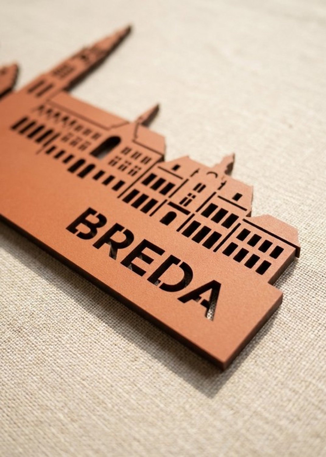 Houten Skyline Breda | Wanddecoratie voor aan de muur | Oranje MDF | 100 x 20 cm