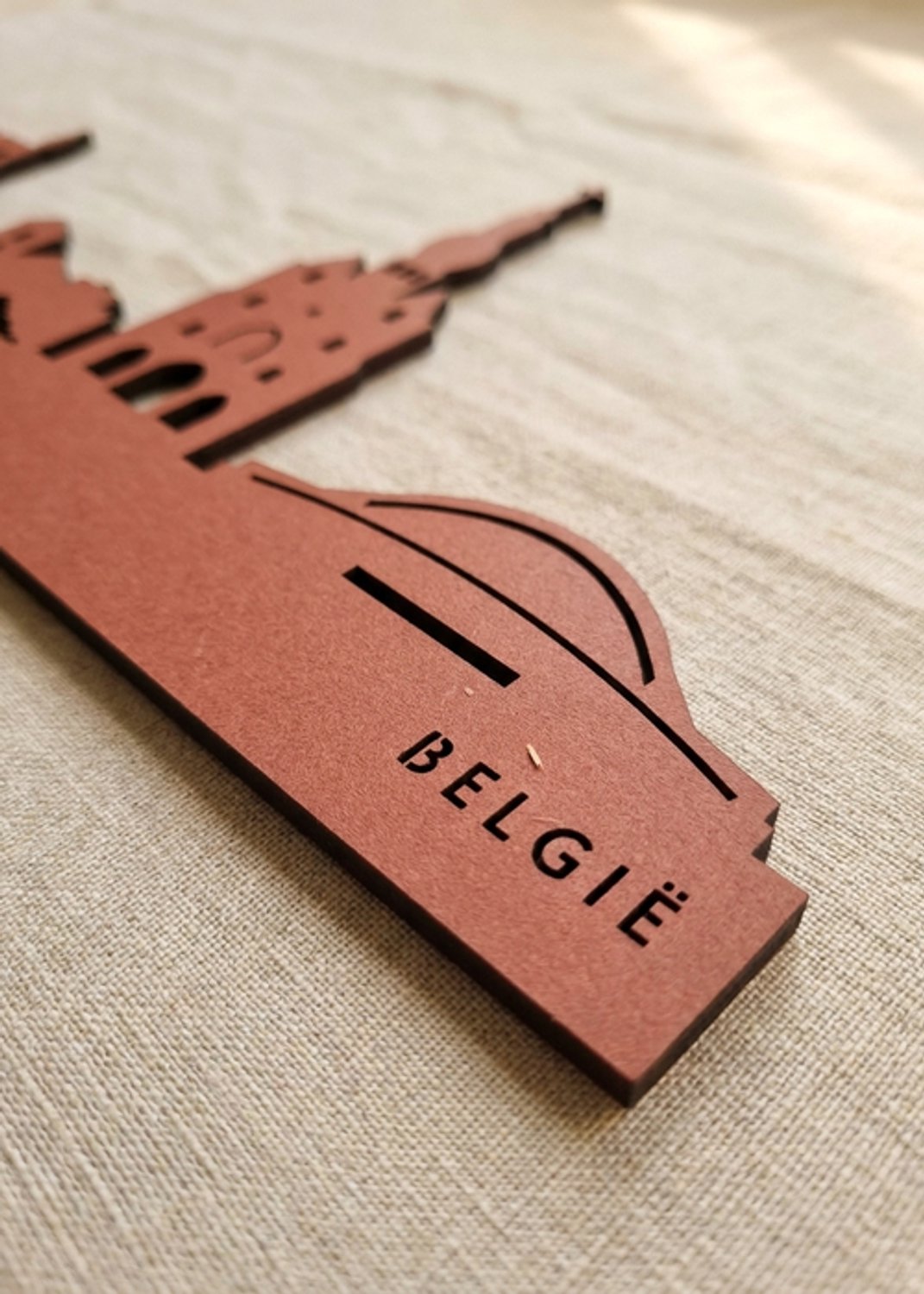 Houten Skyline België | Wanddecoratie voor aan de muur | Rood MDF | 100 x 20 cm