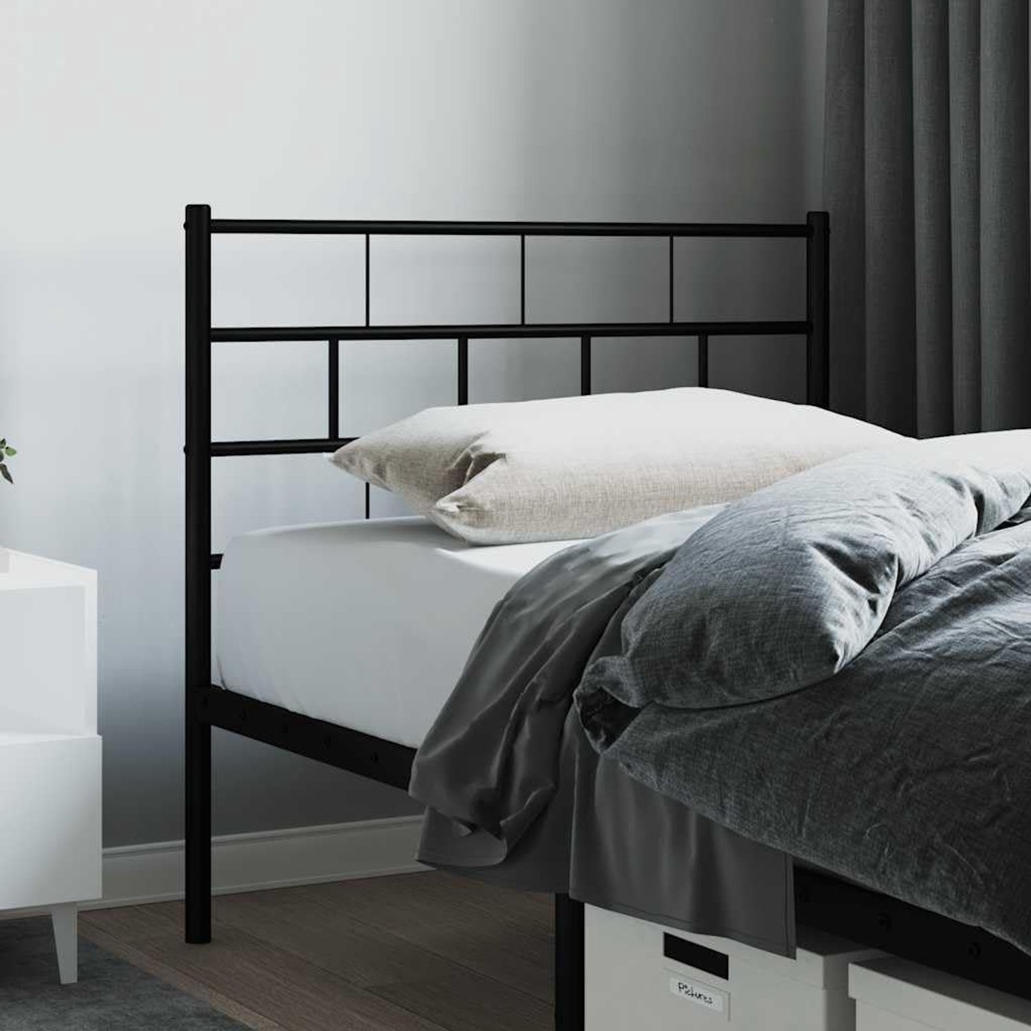 Zwart metalen hoofdeinde van 75 cm voor ronde buizen, stijlvol en stevig, gepoedercoat, biedt uitstekende ondersteuning van de rug bij het lezen.