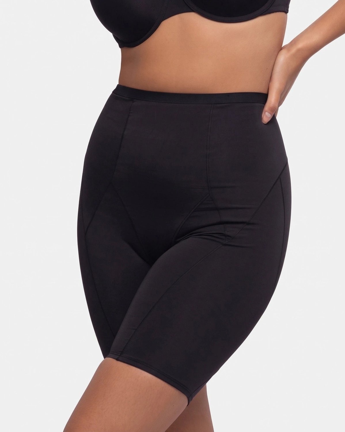Dorina Corrigerende short lange pijpjes - Medium control - Shapewear boxershort - Anti slip rand - Zwart /
