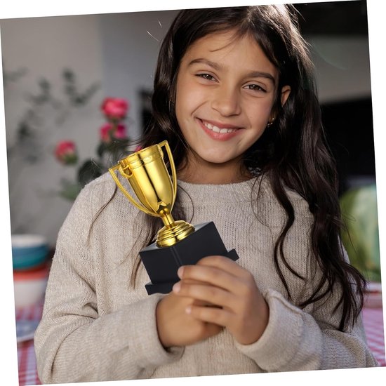 5 Stuks Trofee Trofeeën Speltrofeeën Winnende Prijzen Plastic Trofeeën Concurrentietrofeeën Kleine Trofeeën Voor Beloningen Onderscheiding Plastic Trofeeën Herbruikbaar YARNOW — afbeelding 2