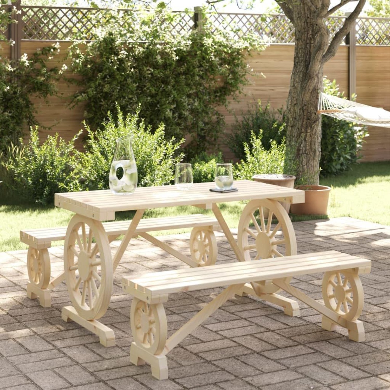 3-delige tuin-eetgroep van massief dennenhout, outdoor zitgroep wagenwiel-look met praktische tafel voor terras en balkon, weerbestendige tuinmeubelen van robuust