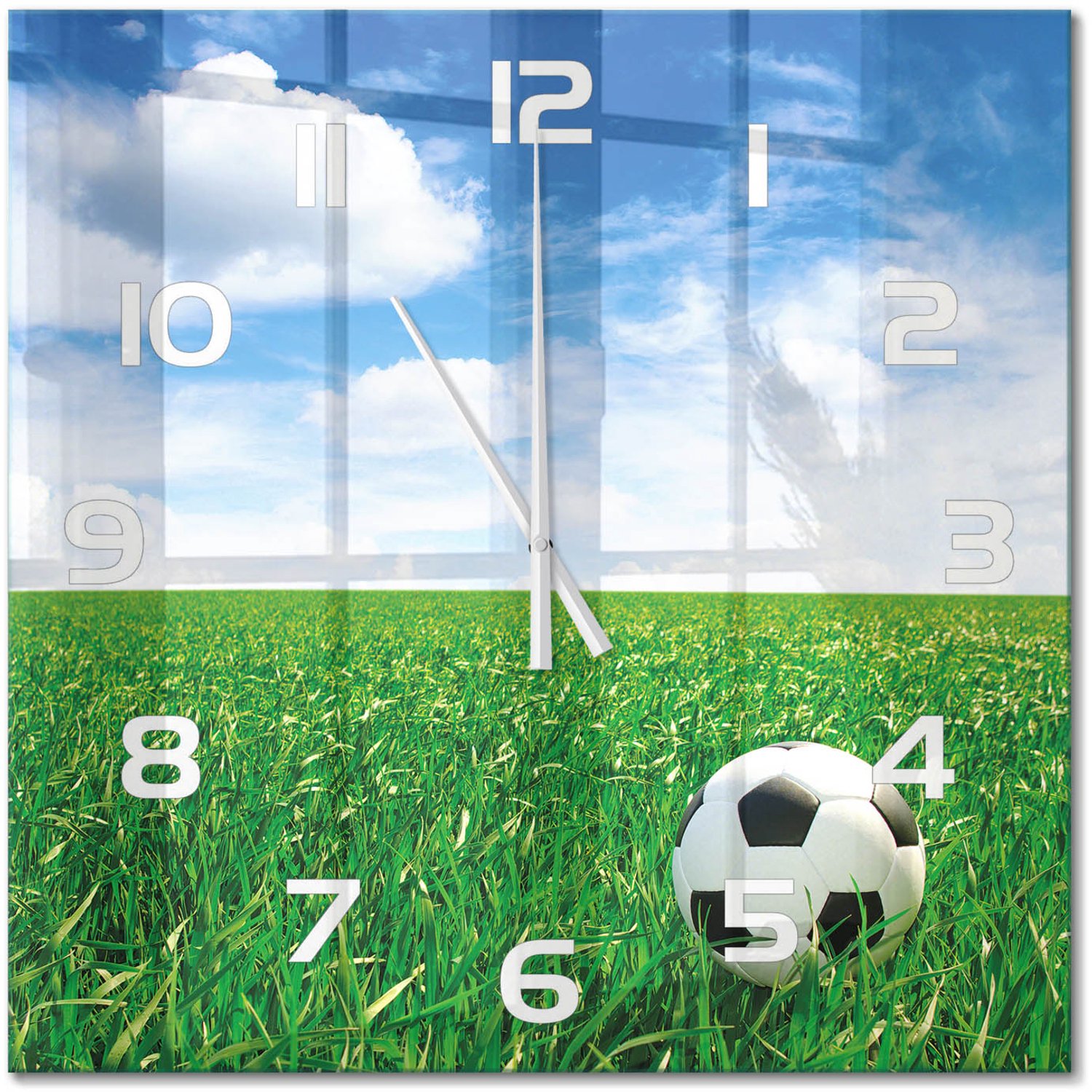TULUP Wandklok - Voetbal op het grasveld Klok Glas Met Opdruk - 60x60 cm - Groente Moderne Wandklok Glas - Witte handen - Vierkante Klok - Decoratieve Glazen Klok - Glazen Wandklok Design