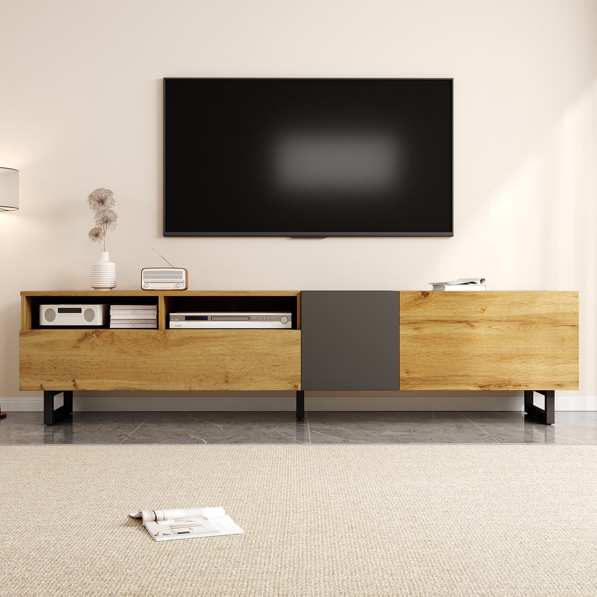 tv meubel Colorblock Houtnerf Grijs 170 cm - 3 deuren en 2 open vakken - Klepdeur met veiligheidsstang - U-vormige metalen poten - Retro design