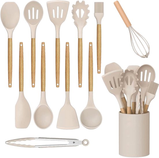 Beige siliconen keukengerei set met houten handgrepen: spatels, garde, lepel, pastalepel, deegborstel en tang.