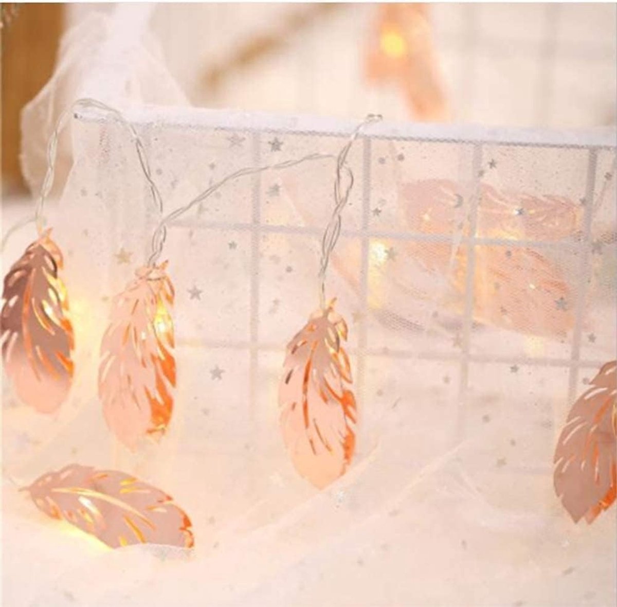 Sfeervolle metalen fairy lights van 3 meter met 20 LED-lampjes in ananasvorm, perfect voor kerstdecoratie en feestelijke gelegenheden