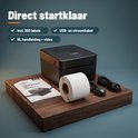 Lanu labelprinter met 350 labels, USB- en stroomkabels, en handleiding op houten ondergrond.