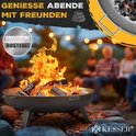 Sfeervolle avond met vrienden rond een brandende Kesser RVS vuurschaal.