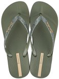 Lichtgroene Ipanema teenslippers met glitterbandjes en gouden logo.