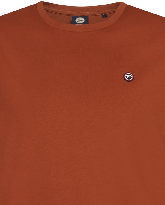 Oranje Petrol Industries T-shirt met ronde hals en klein logopatch op de borst.