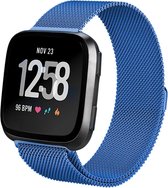 Versa Milanese Band - Maat ML - Blauw - Geschikt Voor Fitbit - Horlogeband - Armband - Polsband