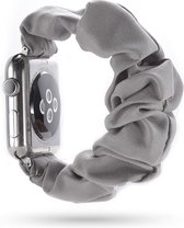 Scrunchie band grijs geschikt voor Apple Watch 38 en 40mm (alle generaties)