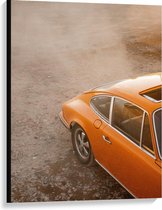 Canvas  - Oranje Auto vanuit de Hoogte - 75x100cm Foto op Canvas Schilderij (Wanddecoratie op Canvas)
