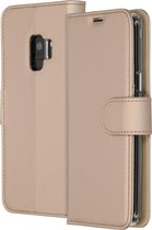 Accezz Wallet Softcase Booktype Samsung Galaxy S9 hoesje - Goud