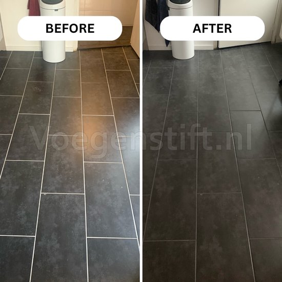 Voor en na foto van een badkamer met donkergrijze vloertegels en een witte prullenbak. De voeg tussen de tegels is van donker naar lichtgrijs veranderd.