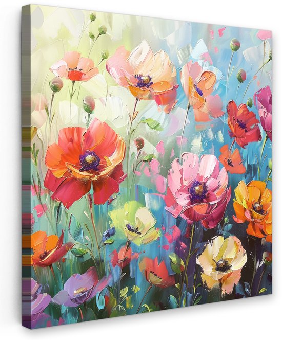 Een close-up van een schilderij met veel kleurrijke klaprozen in verschillende tinten rood, oranje, roze en geel, tegen een helderblauwe achtergrond.