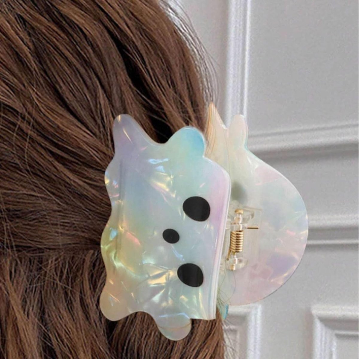 Daity 1 stuks Laser Ghost Haarclip - Halloween schattige kleurrijke Ghost Klauwclip - Medium Halloween Haarklauwclip - Acryl Haarclip Accessoires voor Vrouwen