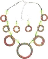 Behave® Set ketting en oorbellen met rondjes groen rood geel - 40 cm