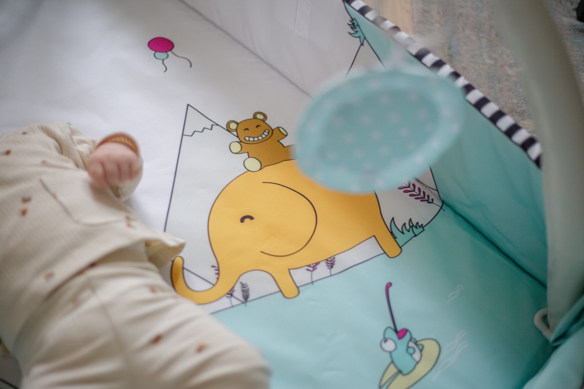 MamaLoes 5-in-1 Multifunctioneel Speelkleed / Ballenbak - Buikligtrainer - Babygym - Speelmat met Boog - Diertjes – foto 6