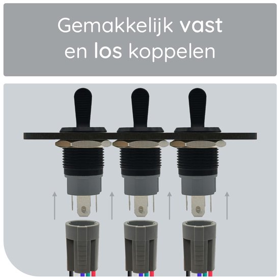 Trois interrupteurs à bascule noirs avec des connecteurs gris, illustrant une connexion facile.
